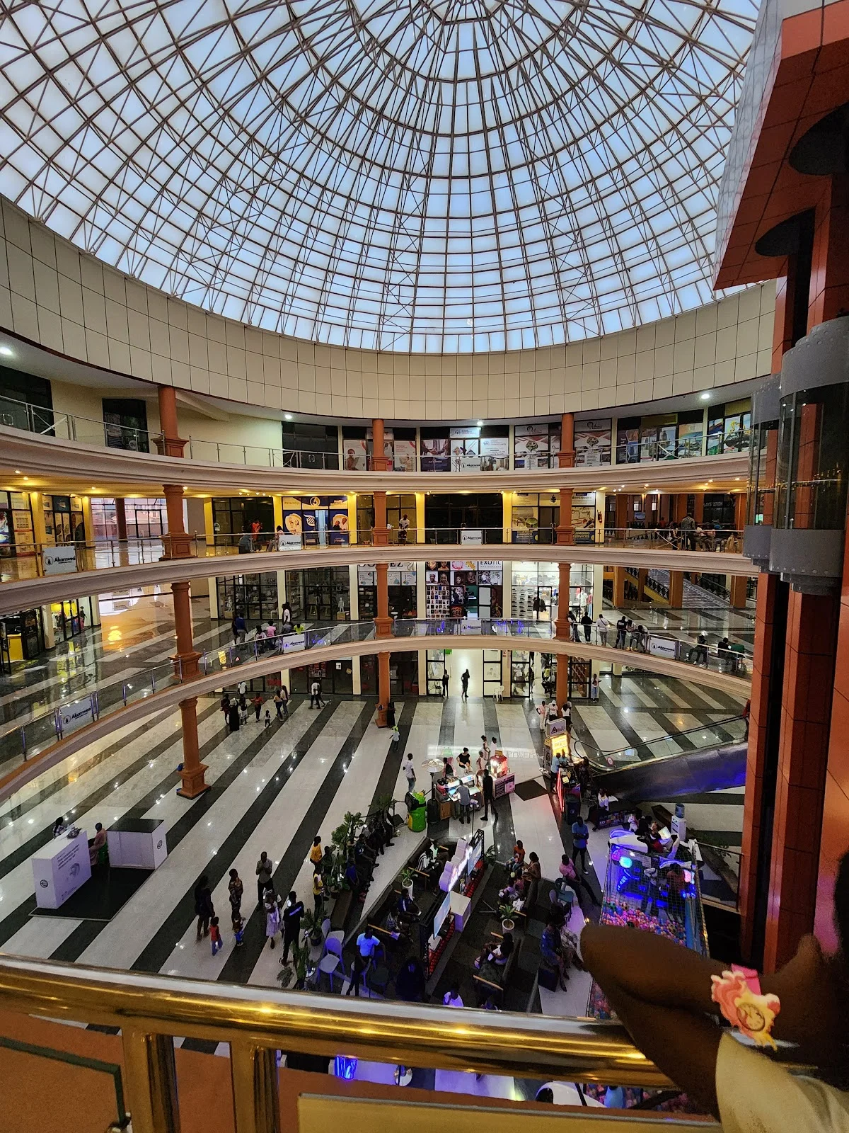 akamwesi-shopping-mall-in-kampala-ask-ai-mindtrip