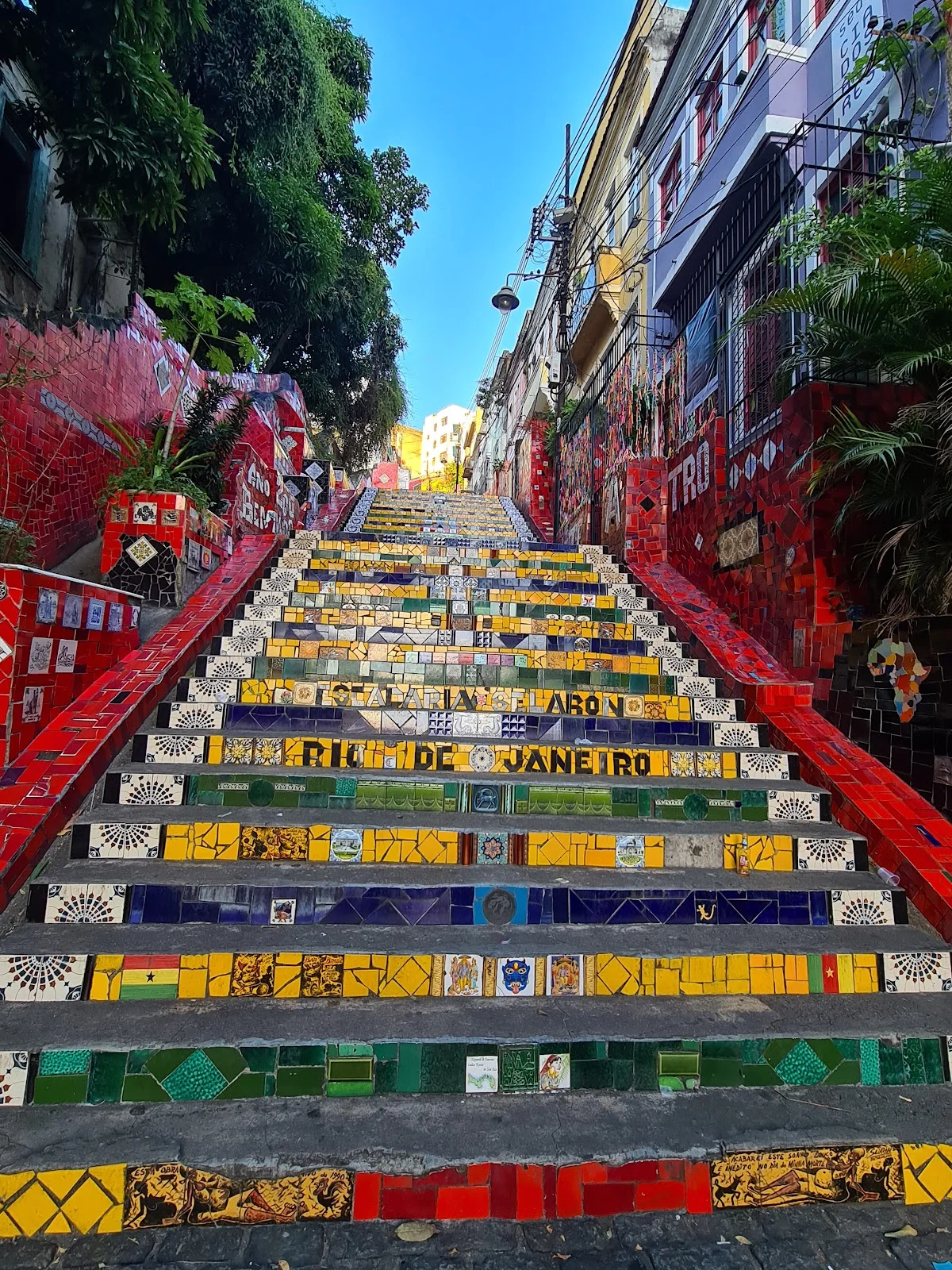 escadaria-selar-n-in-rio-de-janeiro-ask-ai-mindtrip