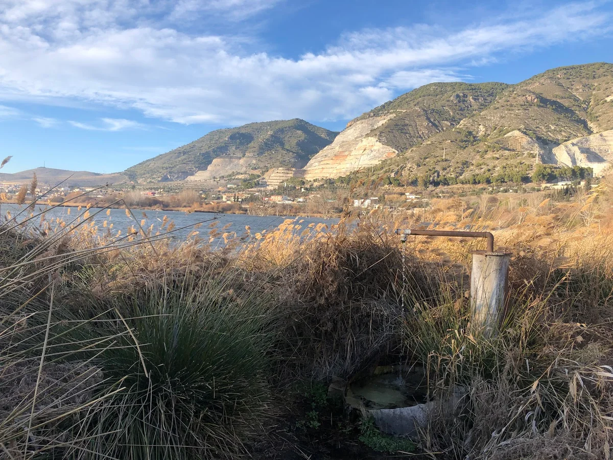 Fuente Laguna Padul in Padul, Andalucia - Ask AI | mindtrip