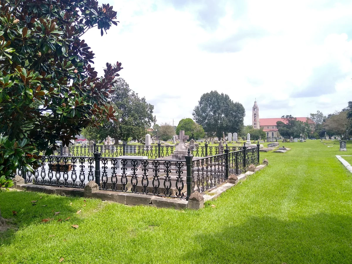 Magnolia Cemetery in Baton Rouge - Ask AI | mindtrip