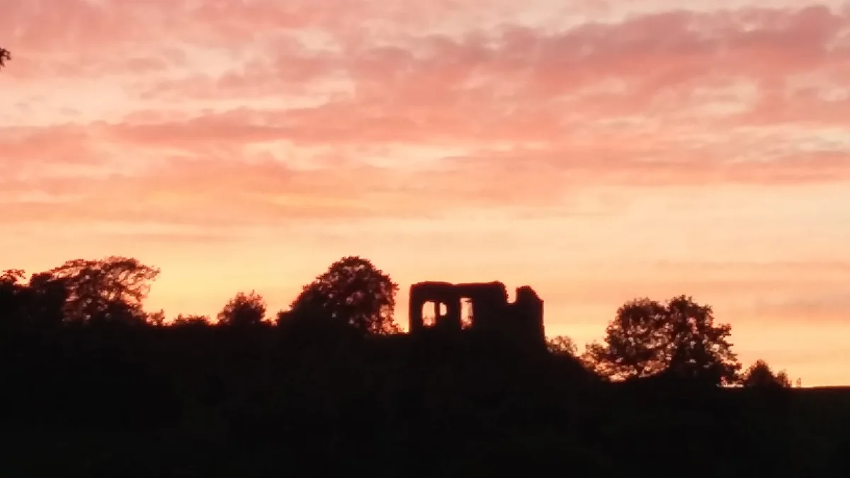 Kendal Castle in Kendal, England - Ask AI | mindtrip
