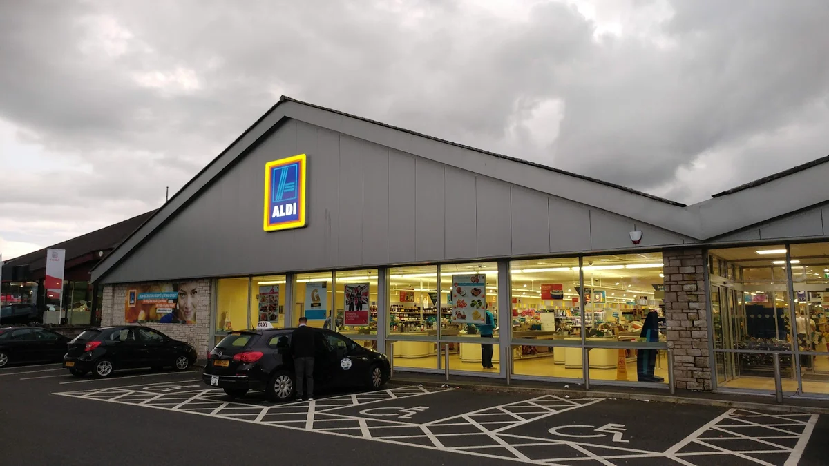 ALDI in Kendal, England | Ask Anything