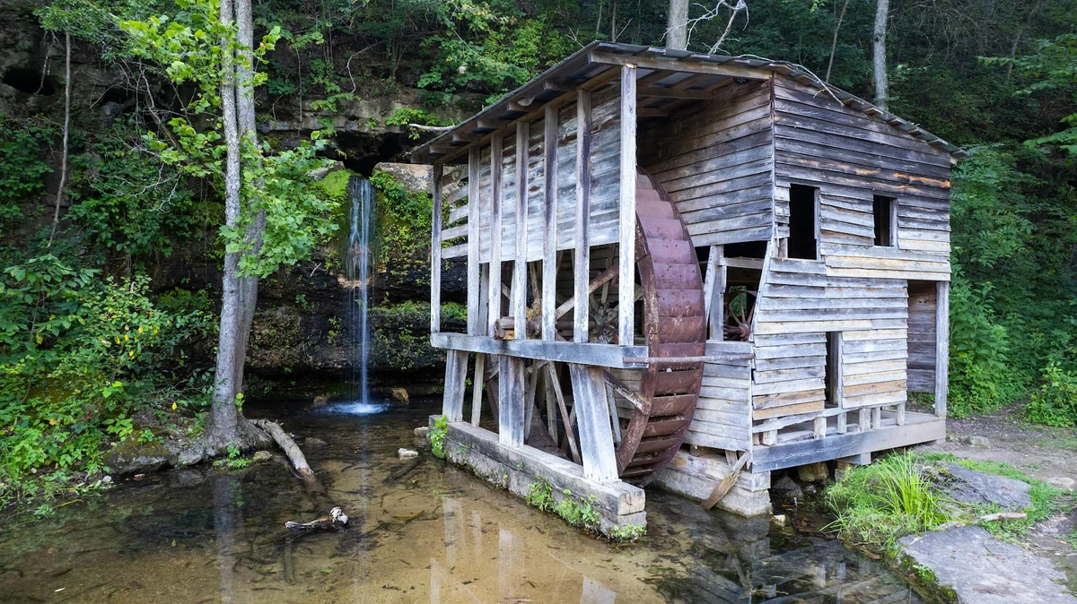 Falling Spring Mill in Winona, Missouri - Ask AI | mindtrip