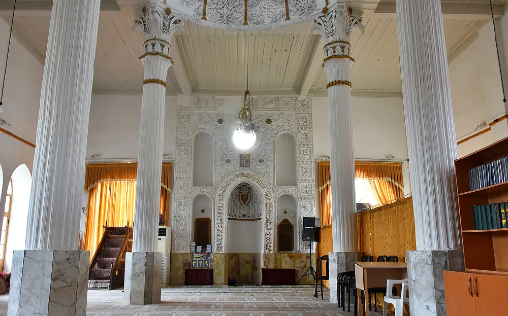 Hajj Samad Khan Mosque in Rasht | What to Know Before You Go