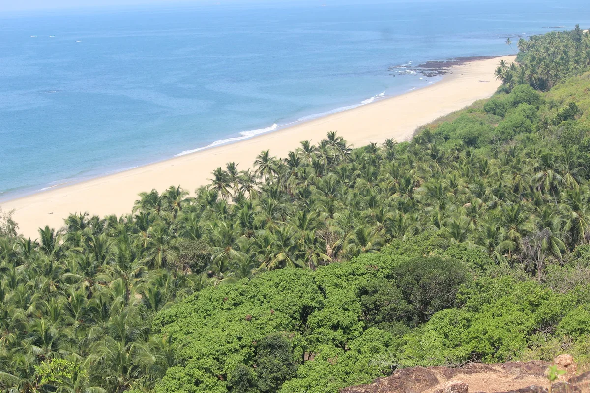 Golden Rock, Nivti Beach निवति बीच - Ask AI | mindtrip