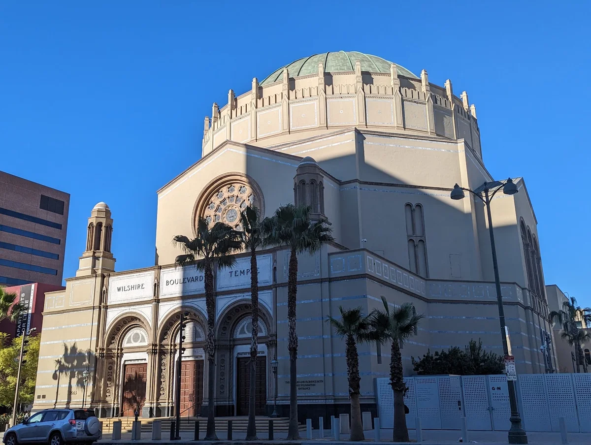 Wilshire Boulevard Temple | What to Know Before You Go