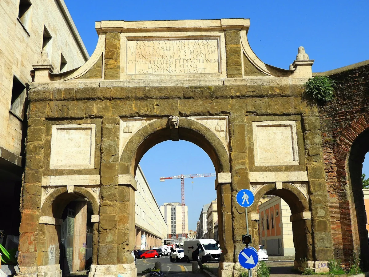 Arch of Sixtus V in Rome, Lazio - Ask AI | mindtrip