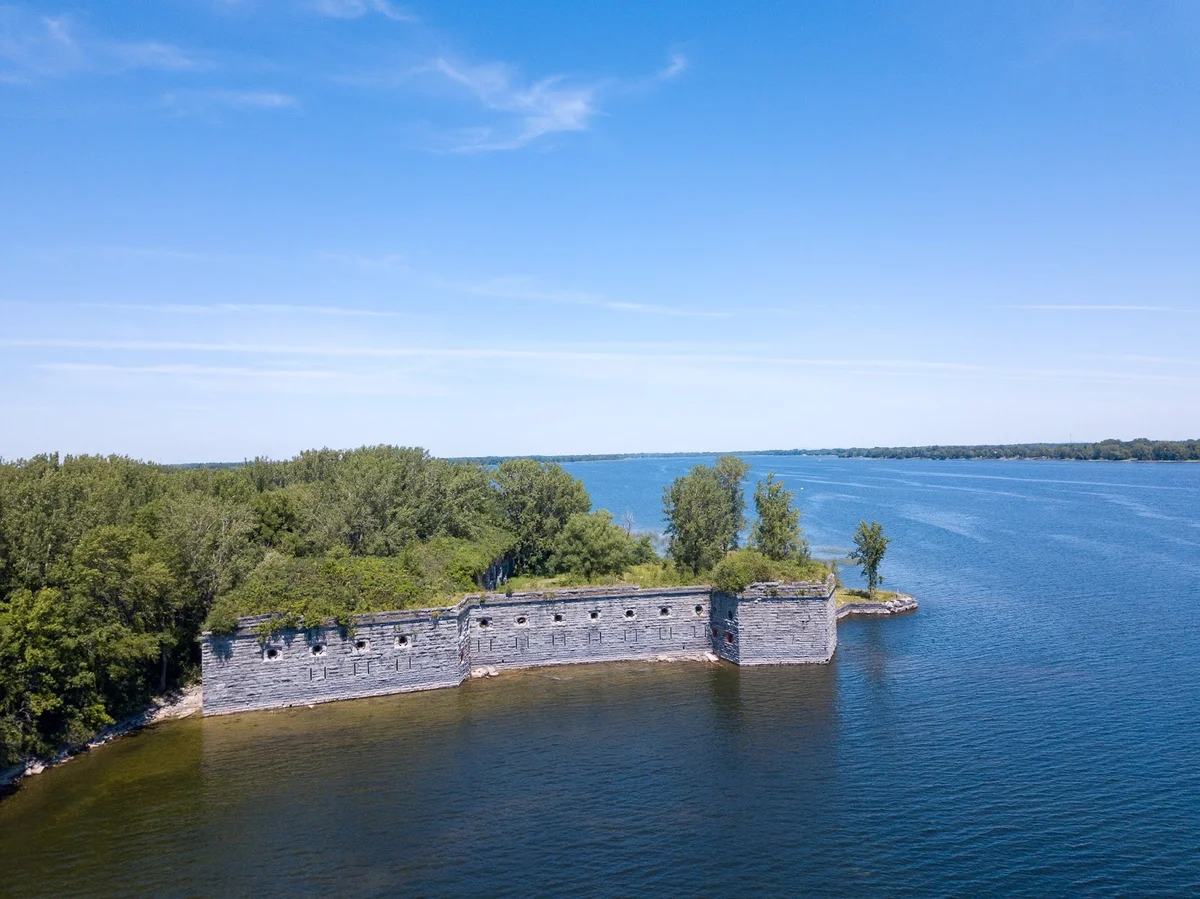Fort Montgomery in Rouses Point - Ask AI | mindtrip