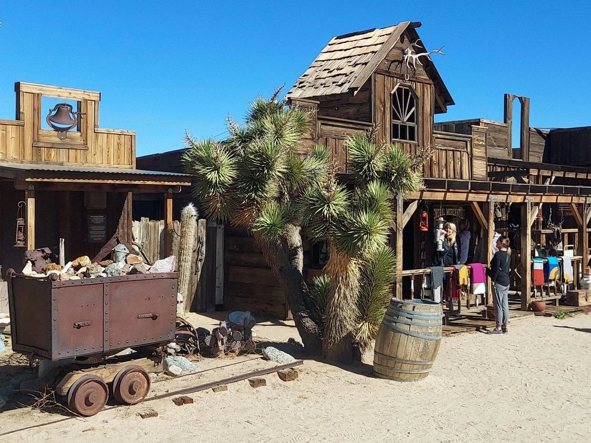 Best of Pioneertown, CA - 6 Things to do | Pete Greep - Mindtrip