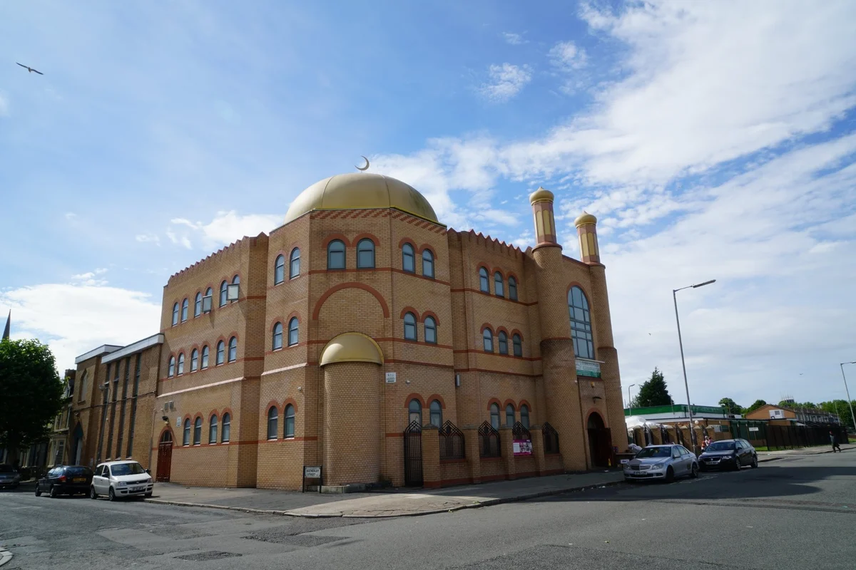 Al Rahma Mosque in Liverpool | What to Know Before You Go