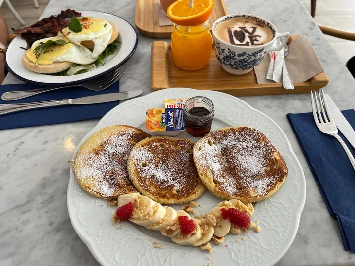 EDMOND café #1 (Breakfast | Brunch | Cakes)