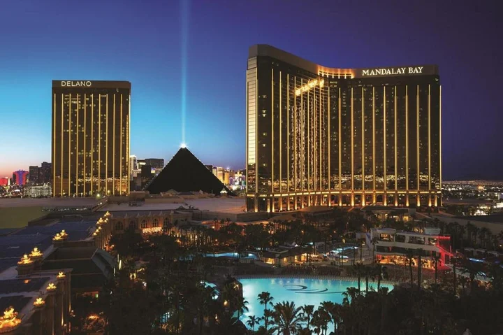 Moorea Beach Club in Las Vegas | What to Know Before You Go