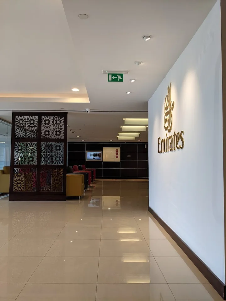 Emirates Airline Office in Abu Dhabi - Ask AI | mindtrip