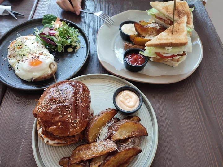 ブレッド&バター Bread & Butter『BEST SELLECTION』 Bread and Butter in Bucharest, București | Is it Good?