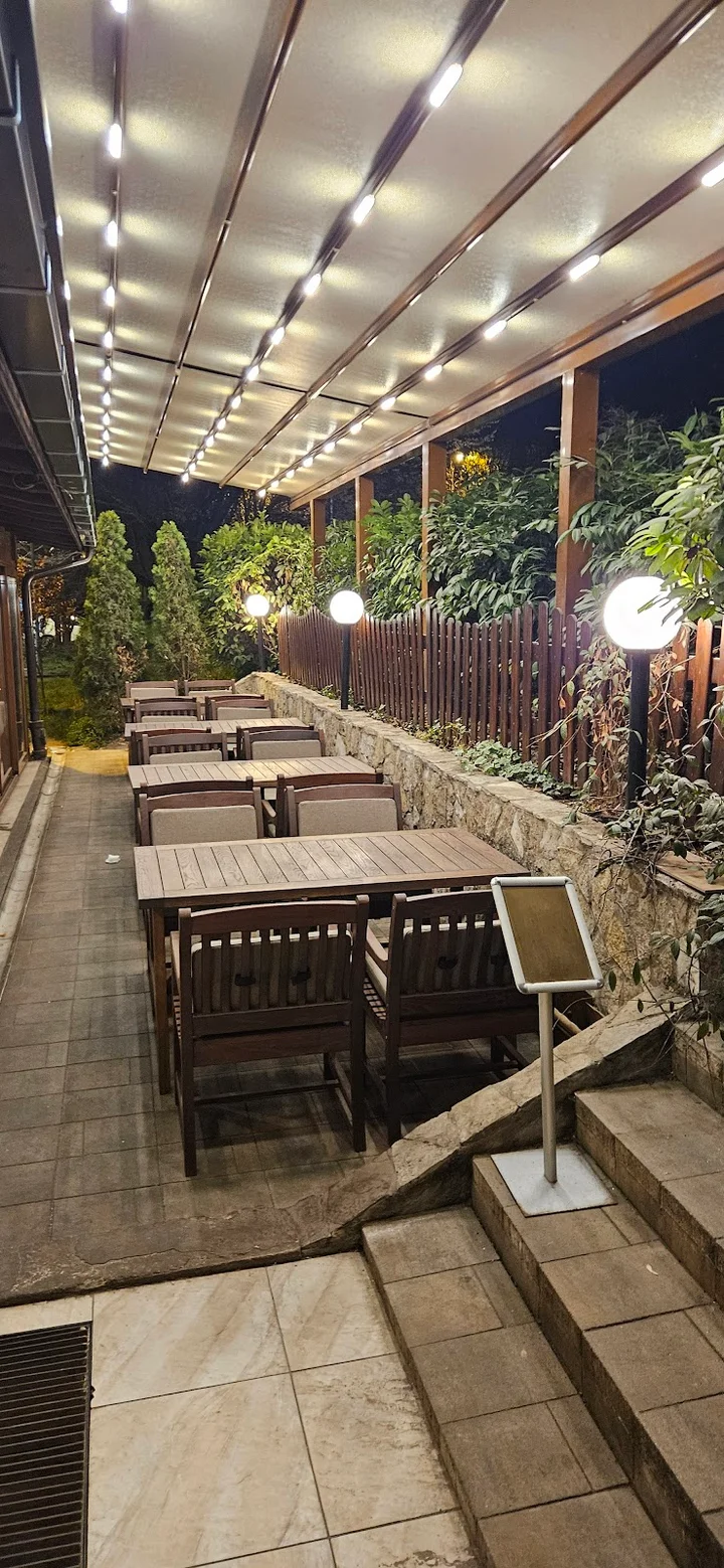 Peenjara "KOD DEDA STAVRE" in Ledine - Ask AI | mindtrip