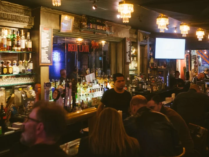 red lion dress code Parties & Events
