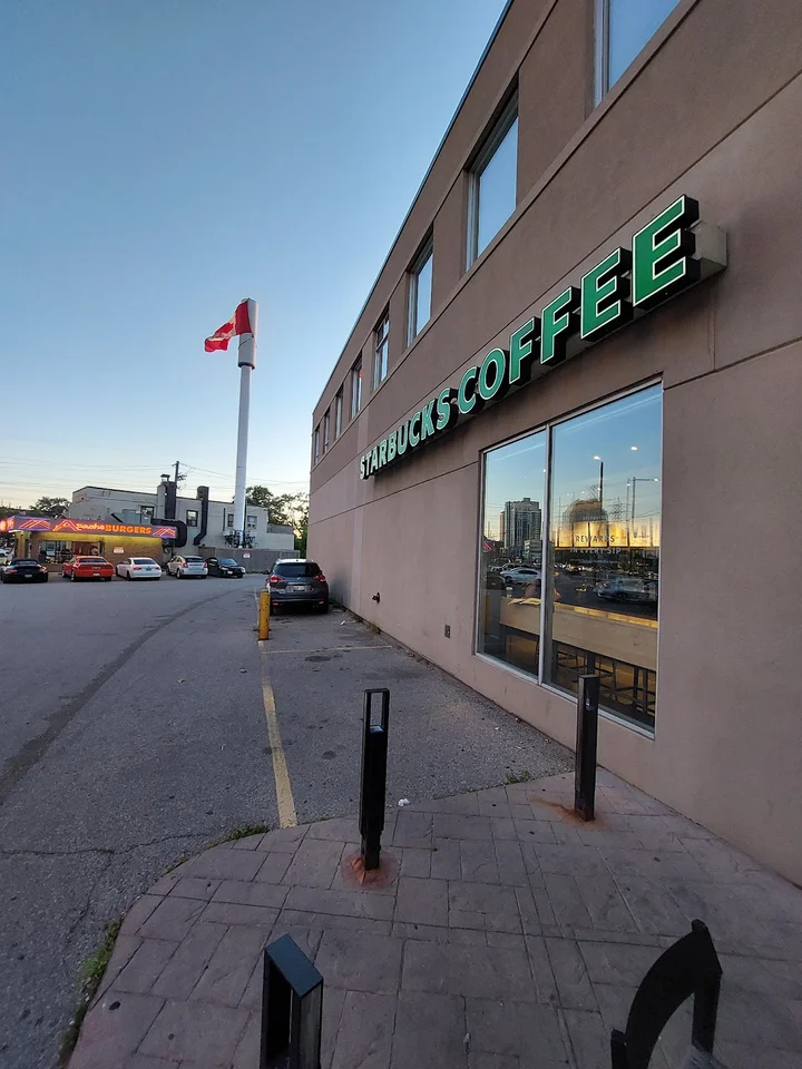 Six Points Plaza in Toronto, Ontario - Ask AI | mindtrip