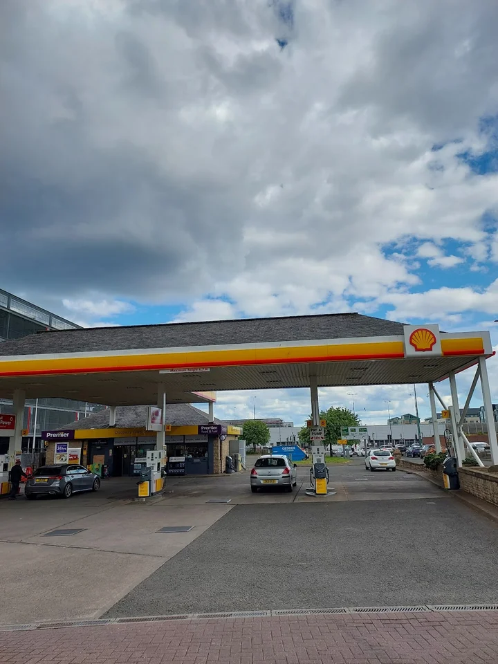 Shell in Dundee, Scotland - Ask AI | mindtrip