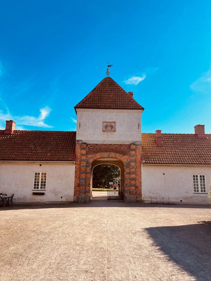 Torups slott in Bara, Skåne län - Ask AI | mindtrip