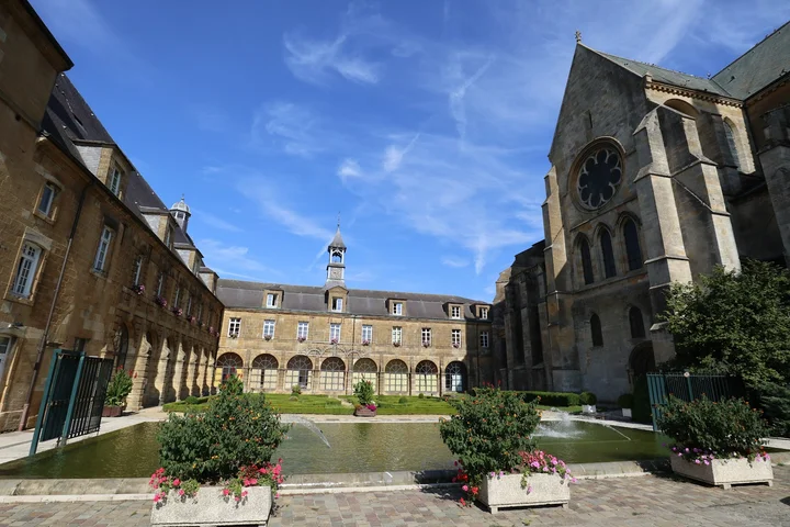 Abbatiale Notre-Dame de Mouzon in Mouzon | Ask Anything