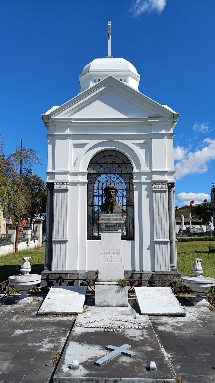 Cementerio General in San Jose, San José | Ask Anything