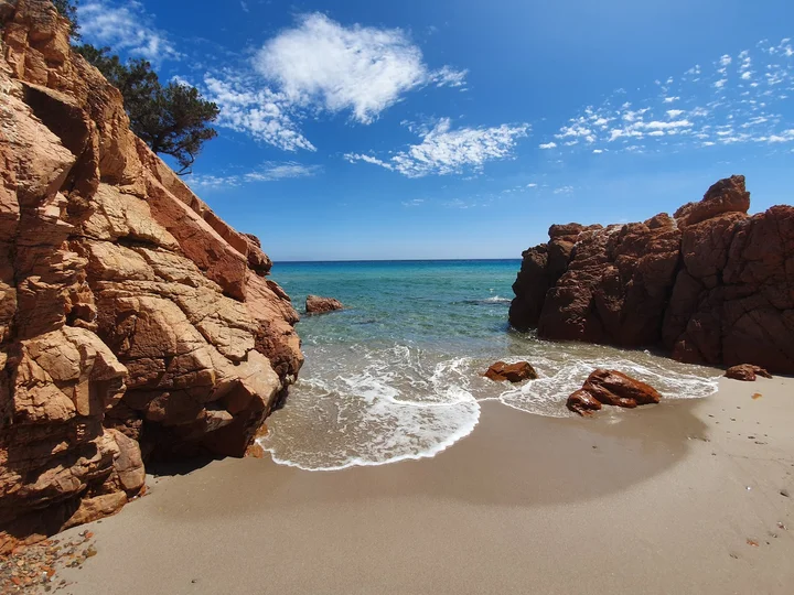 Beach Rondinara in Bonifacio, Corsica - Ask AI | mindtrip