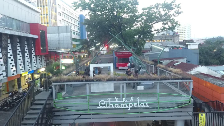 Teras Cihampelas (Skywalk Cihampelas)