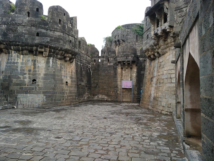 Paranda Fort in Sonari | What to Know Before You Go