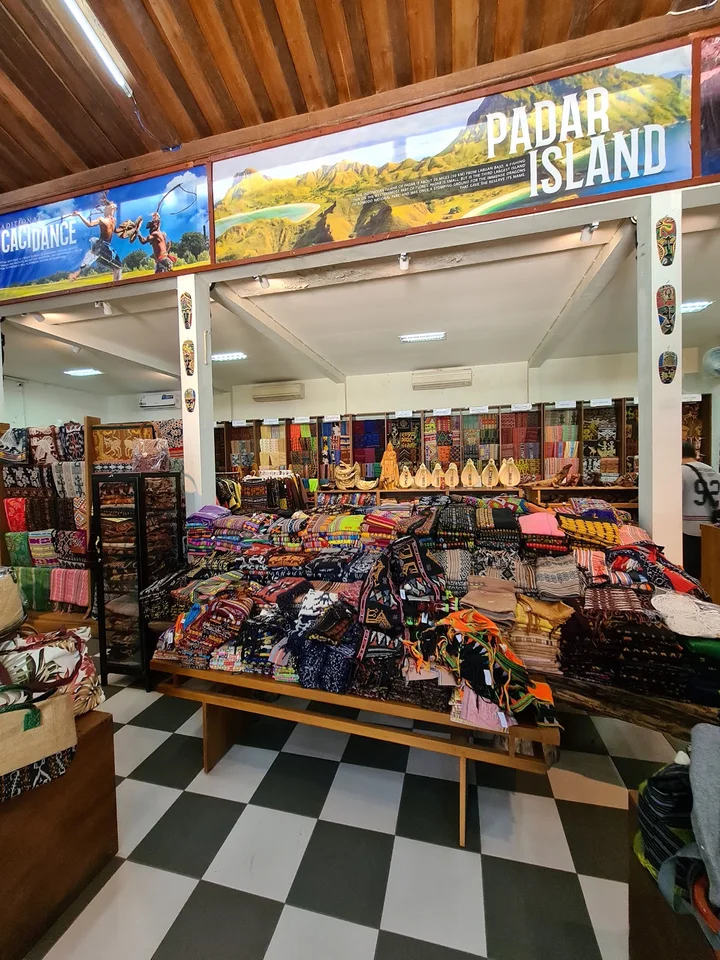 Exotic Komodo Souvenir Shop in Badjo - Ask AI | mindtrip