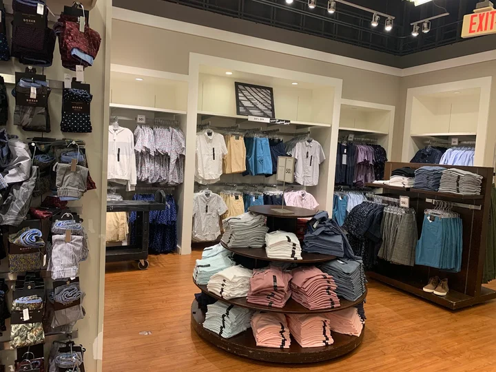 Banana Republic Factory Store in Miami | Ask Anything