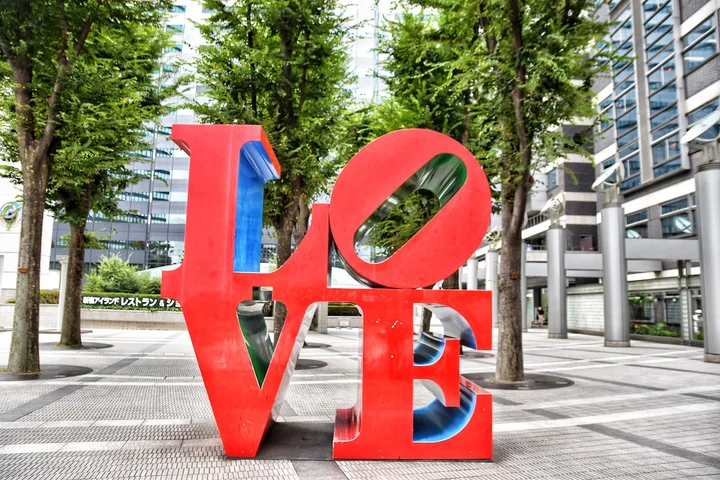Robert Indiana Sculpture: 