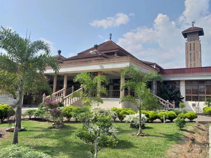 Muadzam Shah Mosque in Muadzam Shah - Ask AI | mindtrip