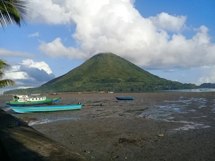 Mount Api in Maluku - Ask AI | mindtrip