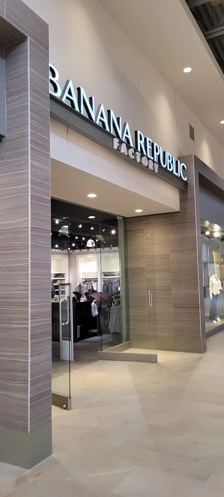 Banana Republic Factory Store - Ask AI | mindtrip