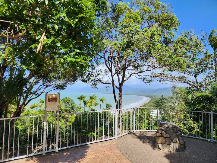 Trinity Bay Lookout in Port Douglas - Ask AI | mindtrip