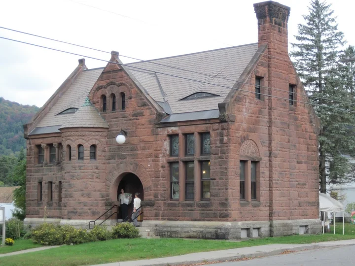 Jeudevine Memorial Library in Hardwick - Ask AI | mindtrip