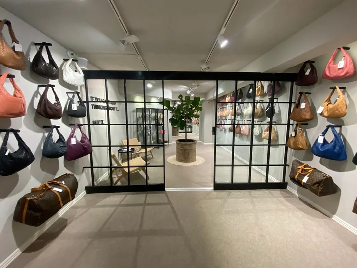 Collectors Cage in Copenhagen, Zealand | Ask Anything