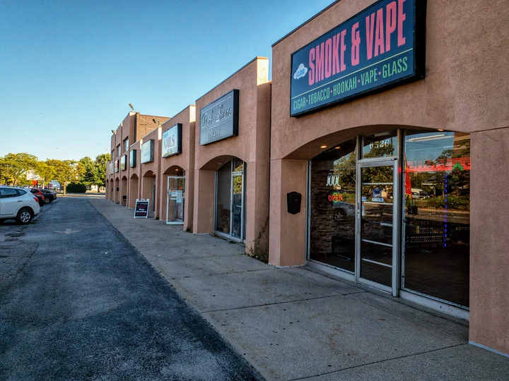 american smoke and vape lincolnwood iCloud & | Exotic Snacks - Ask AI Juul Pod Alternatives - Blueberry Ice Elf Bar AF5500 FLAVORS:Strawberry Watermelon