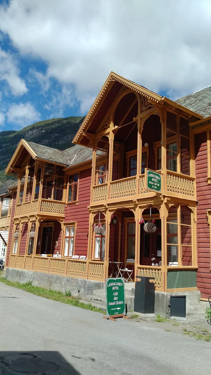 Lærdal rådhus Bus Station in Lærdalsøyri - Ask AI | mindtrip