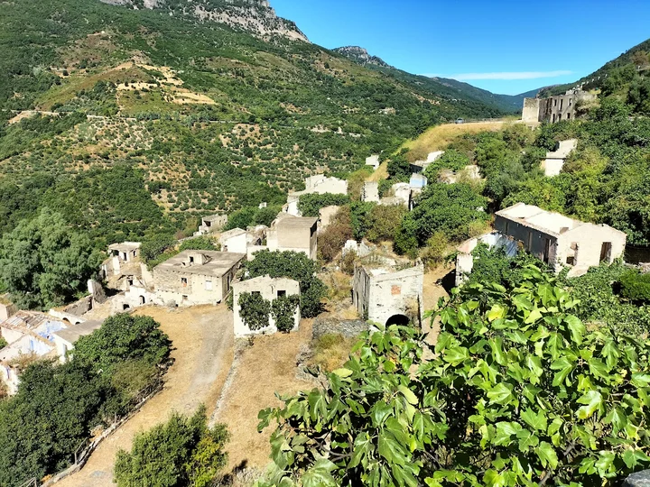 Gairo Vecchio in Gairo, Sardinia - Ask AI | mindtrip