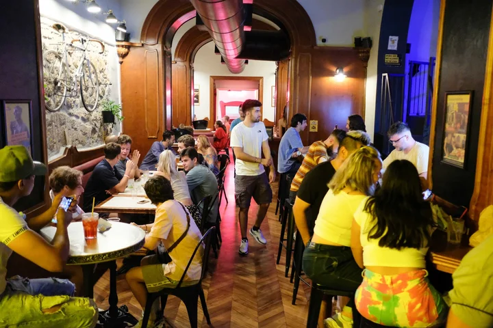 Yellow Bar in Rome, Lazio - Ask AI | mindtrip