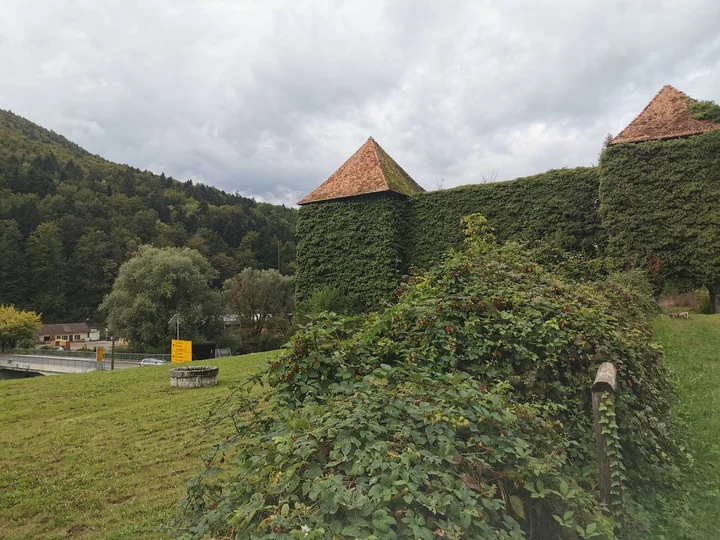 Soteska Castle in Dolenjske Toplice - Ask AI | mindtrip