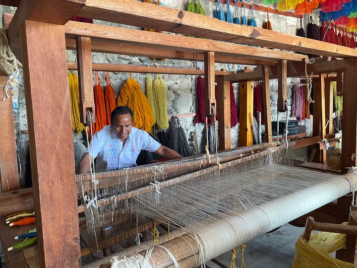 Isaac Vásquez Studio by The bug in The Rug
