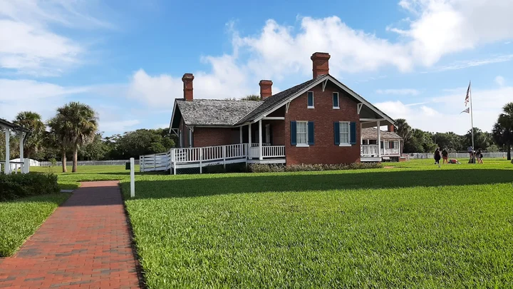 Ponce de Leon Inlet Lighthouse & Museum - Ask AI | mindtrip