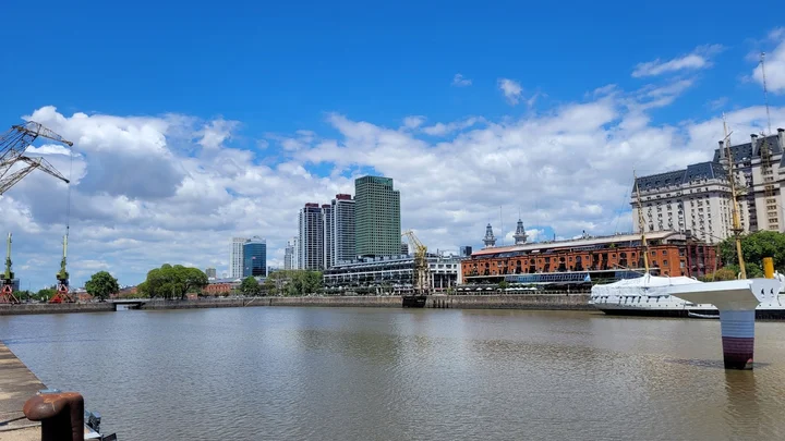 Río Darsena Sur in Buenos Aires - Ask AI | mindtrip