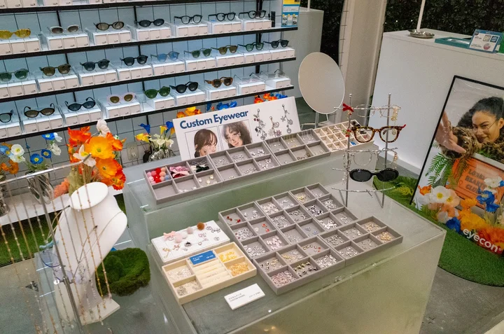 eyecon 原宿店 in Tokyo | Ask Anything