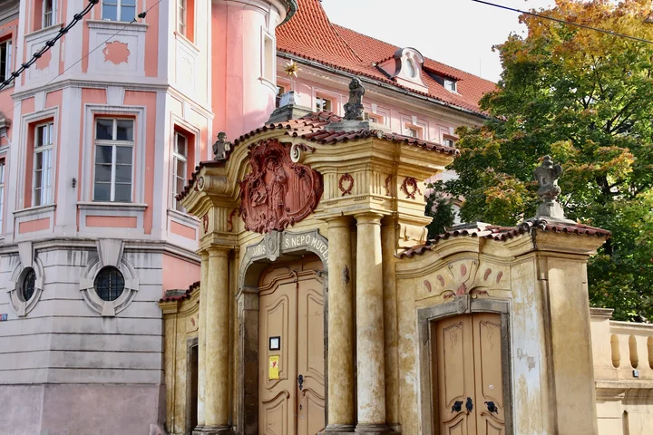 Faust House in Prague | What to Know Before You Go