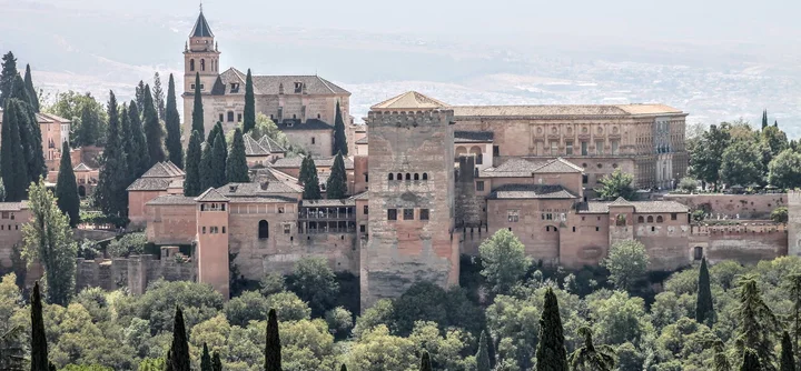 El Hanra Panoramik in Granada, Andalucia | Ask Anything