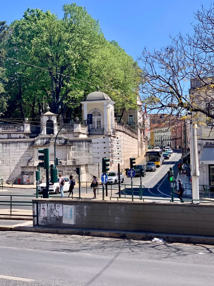 Chafariz do Largo do Rato in Lisbon - Ask AI | mindtrip