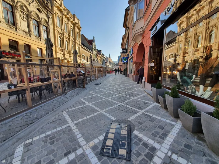Strada Republicii in Brasov | What to Know Before You Go